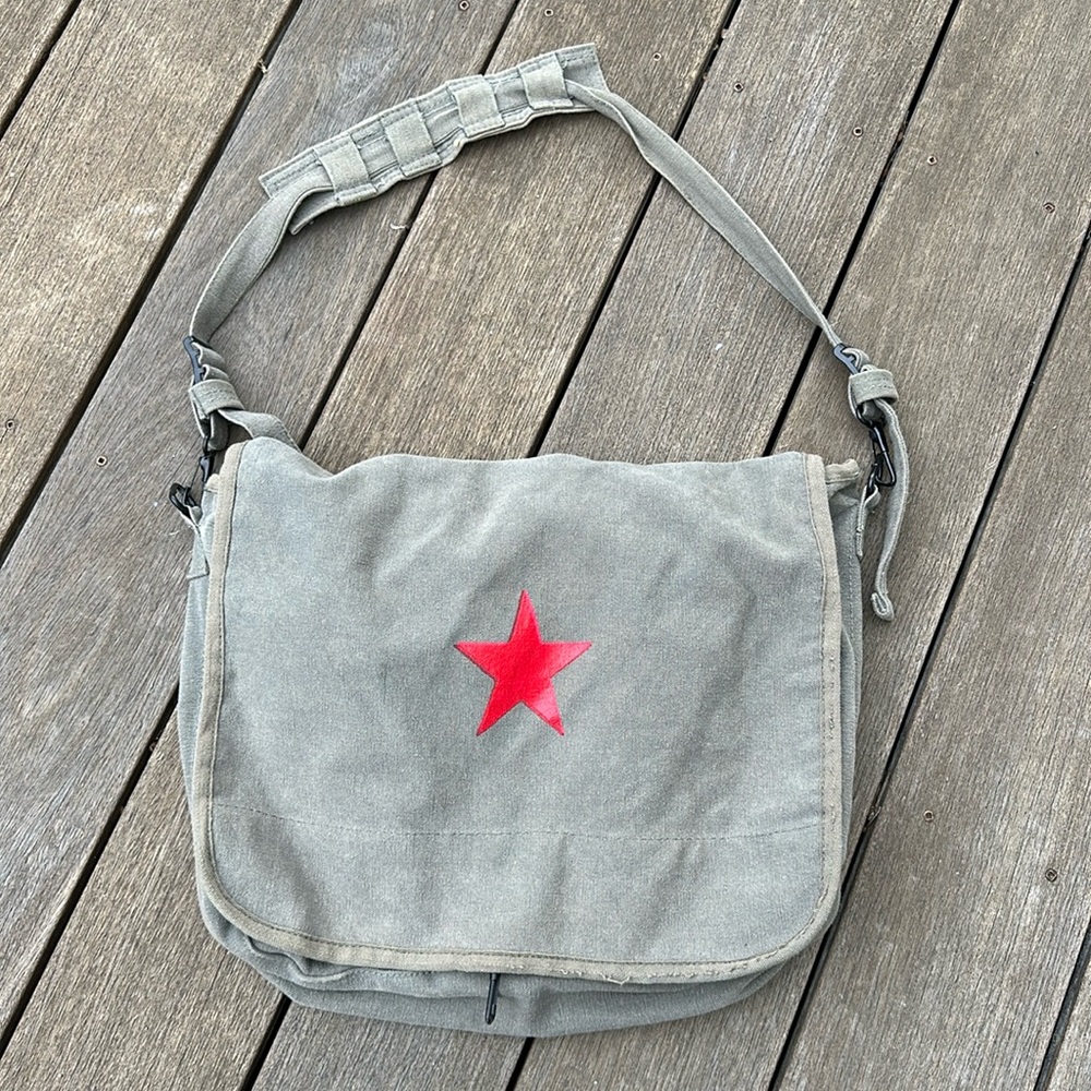 Star messenger bag